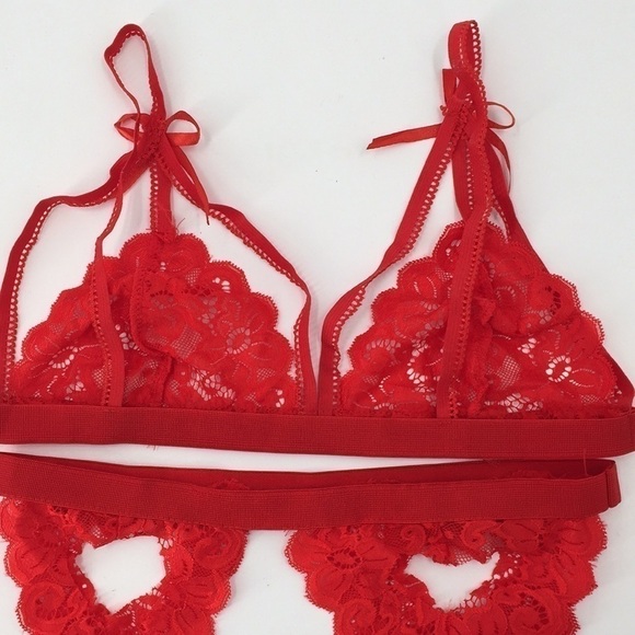 𝅺nwt Red Heart Cut Out Lace 3 piece Lingerie Set Bra Panty Garter Valentines - Picture 5 of 7